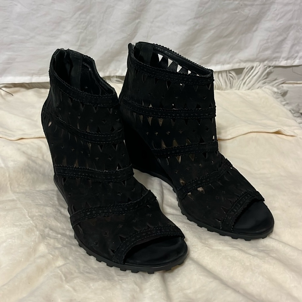 Via Spiga Black Wedge Shoes with Perforated Design
